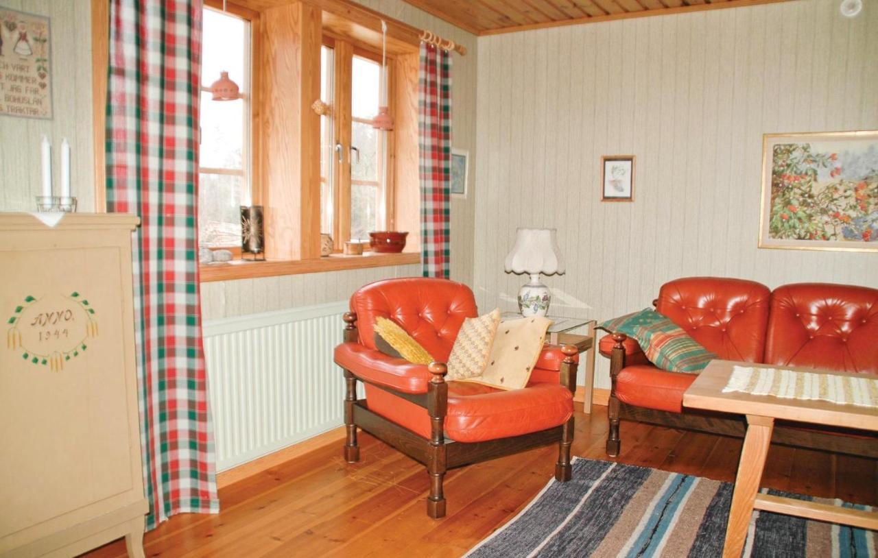 Cozy Home In Uddevalla With Wifi Häljebol Exterior photo